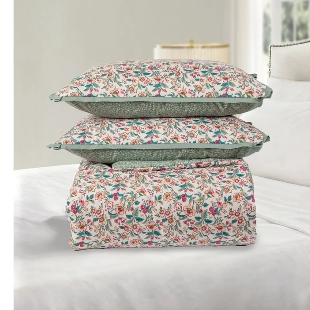 (6) Vera Bradley Heart Floral  3piece  Comforter Set